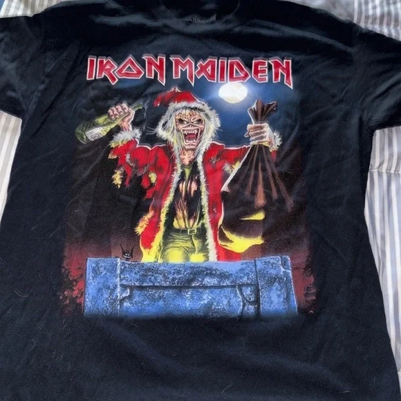 Large Iron Maiden Christmas Tee - Picture 1 of 7